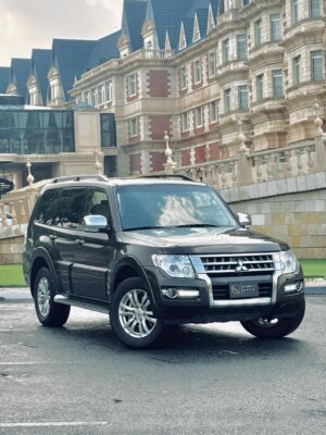 Mitsubishi Pajero Full Option