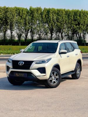 TOYOTA FORTUNER V4