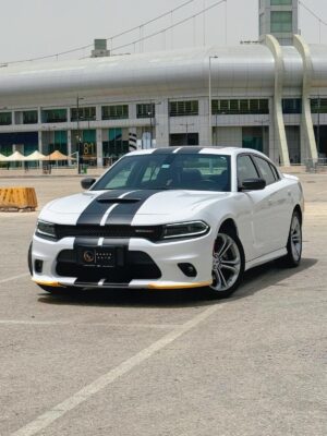 Dodge Challenger GT 🤍🖤